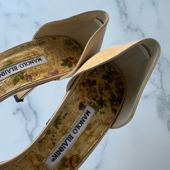 Manolo Blahnik Tan Leather D’orsay Heels Open Toe Floral Insoles Size 39 - Picture 3 of 7